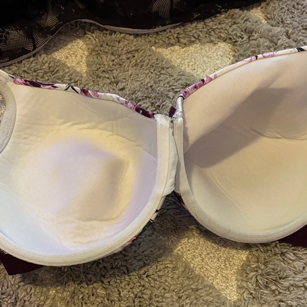 Cacique Floral Bra with Cream and Purple